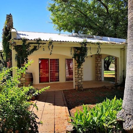 Kalahari Farmhouse, Namibia 호텔 마리엔탈 외부 사진