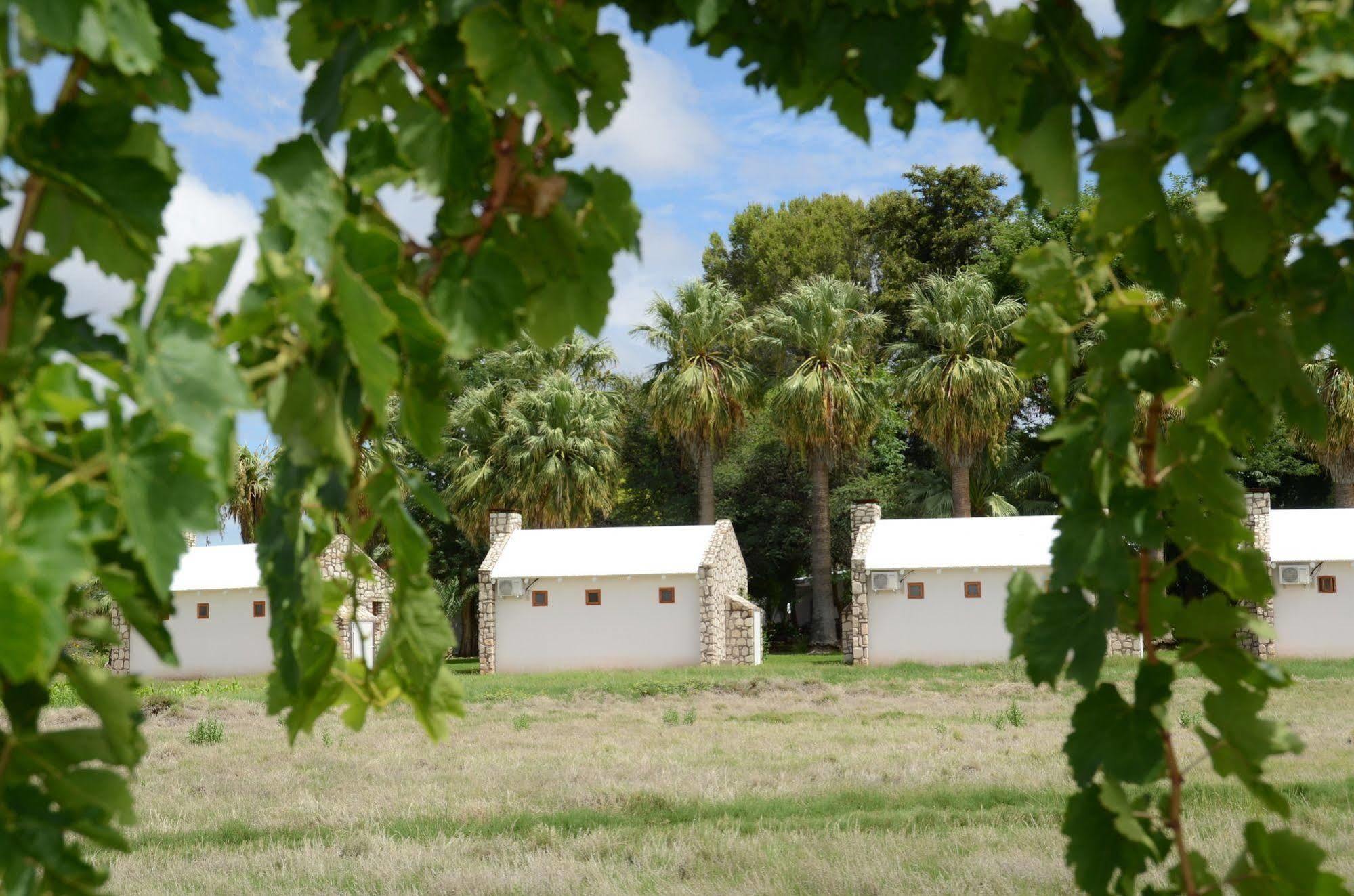 Kalahari Farmhouse, Namibia 호텔 마리엔탈 외부 사진